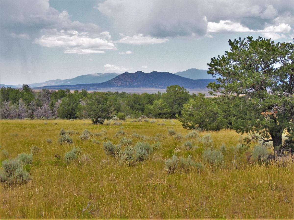 Apache Village Cabinette 11, Queen Bed, Midtown, Sleeps 2 Ruidoso Exterior photo